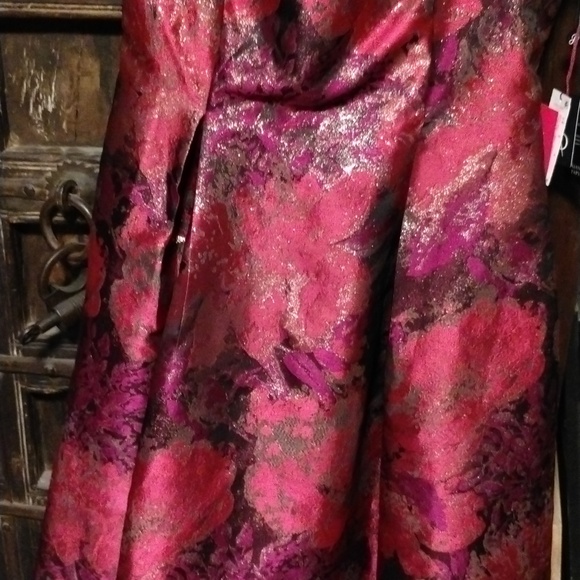 Adrianna Papel Magenta floral dress 16 - Picture 15 of 15